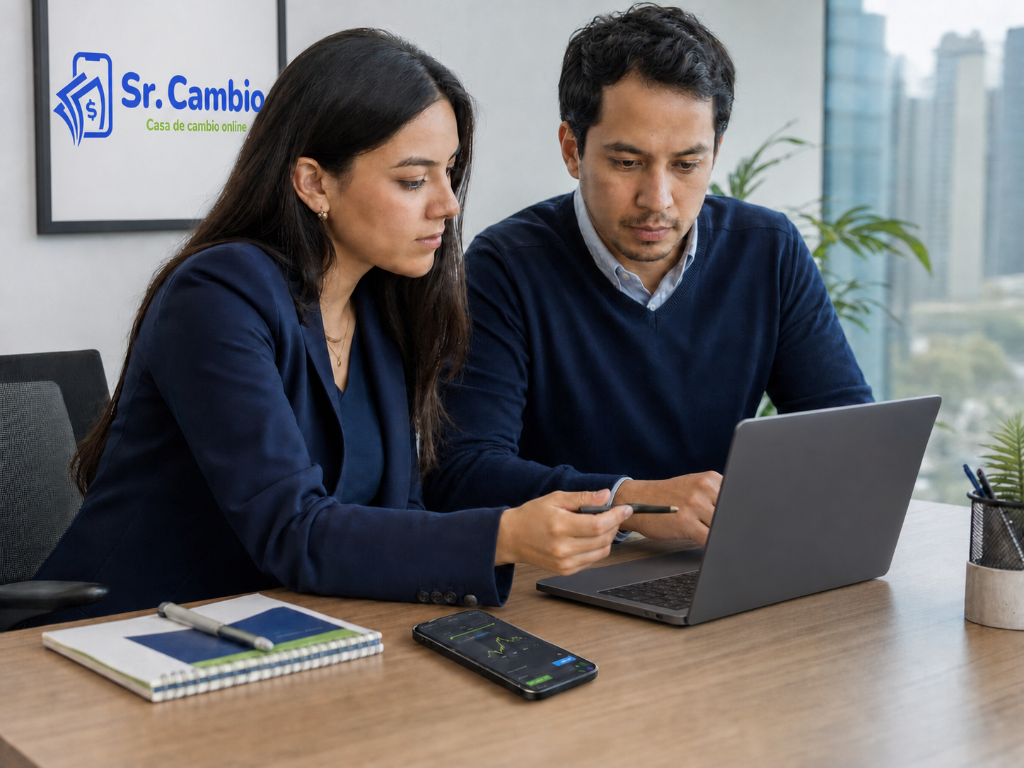 Equipo de Sr. Cambio revisando una operación de cambio digital